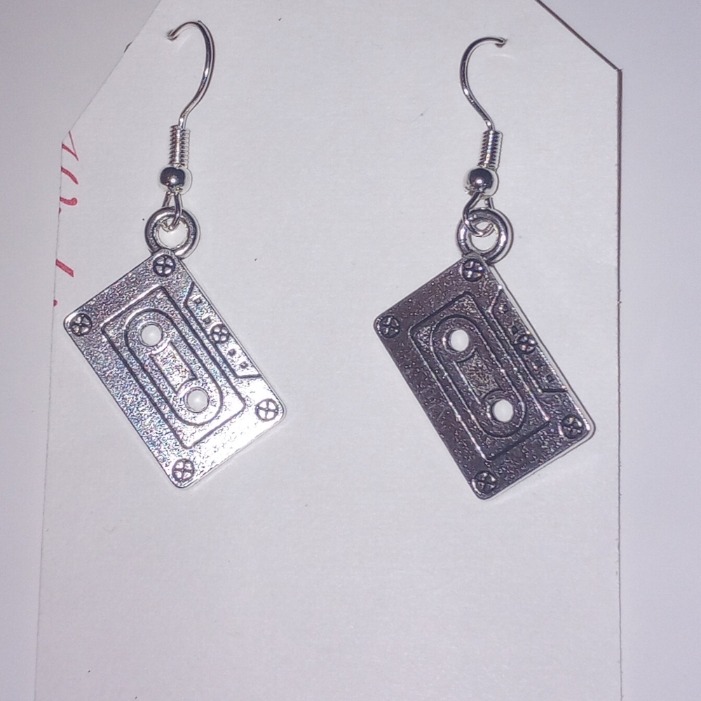Set of 2 Dangle Earrings Silver Tone Cassette Tape & Microphone NWOT - Picture 6 of 8